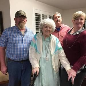 Meet your Posher, Debbie